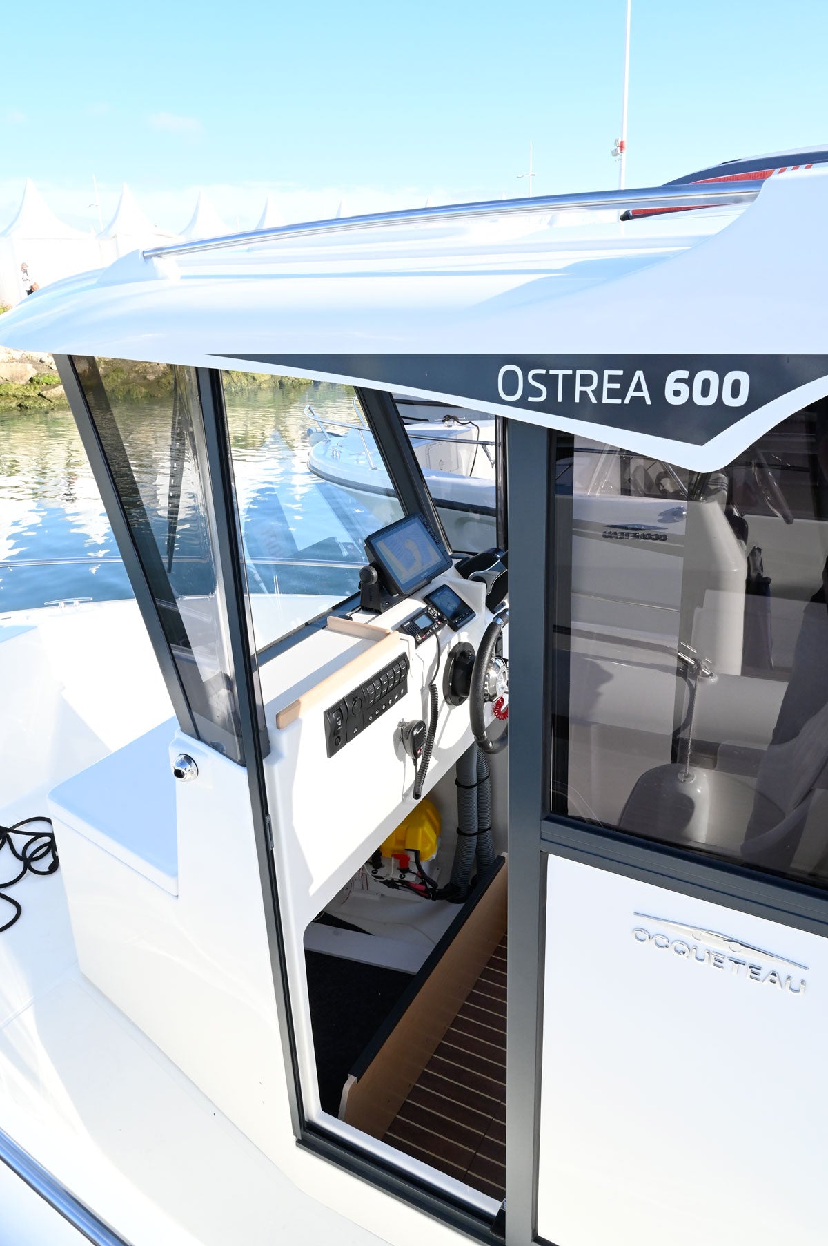OSTREA 600 Pilothouse Fisher