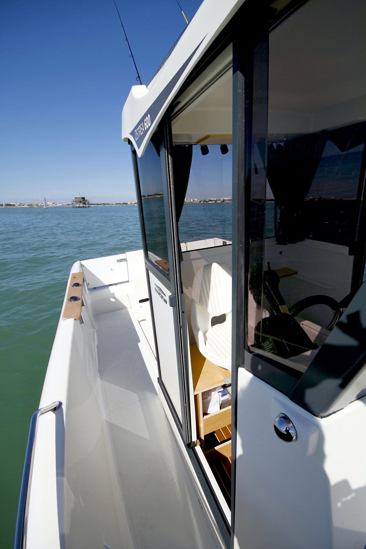OSTREA 600 Pilothouse Fisher
