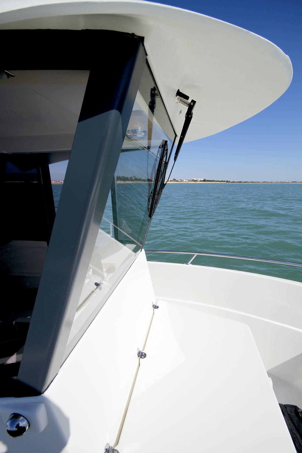 OSTREA 600 Pilothouse Fisher