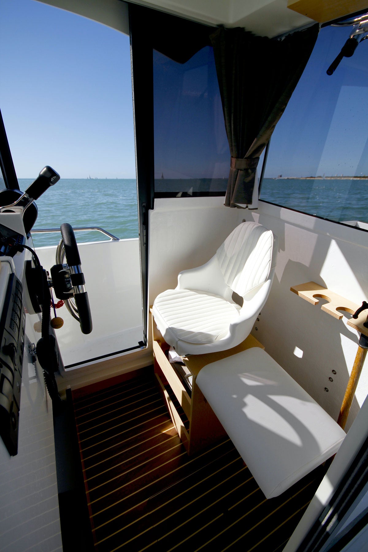 OSTREA 600 Pilothouse Fisher
