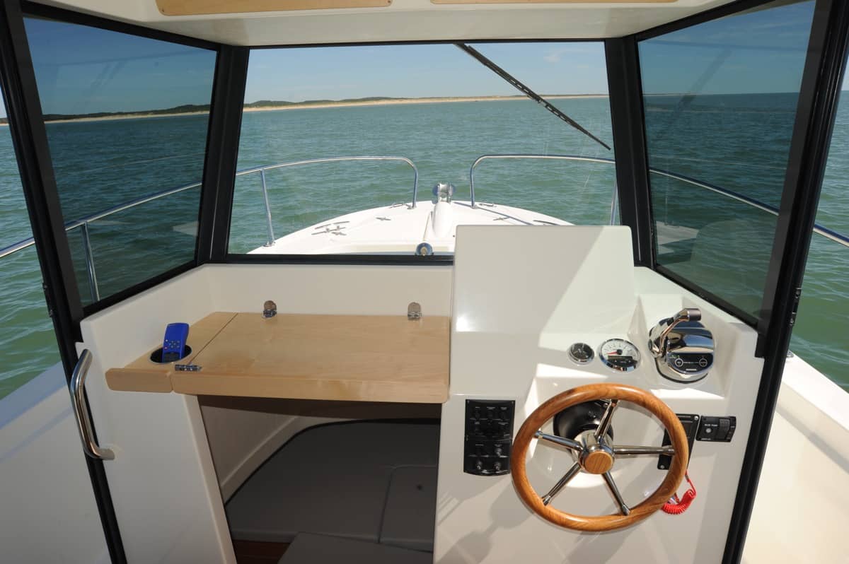 Ocqueteau OSTREA 710 Pilothouse