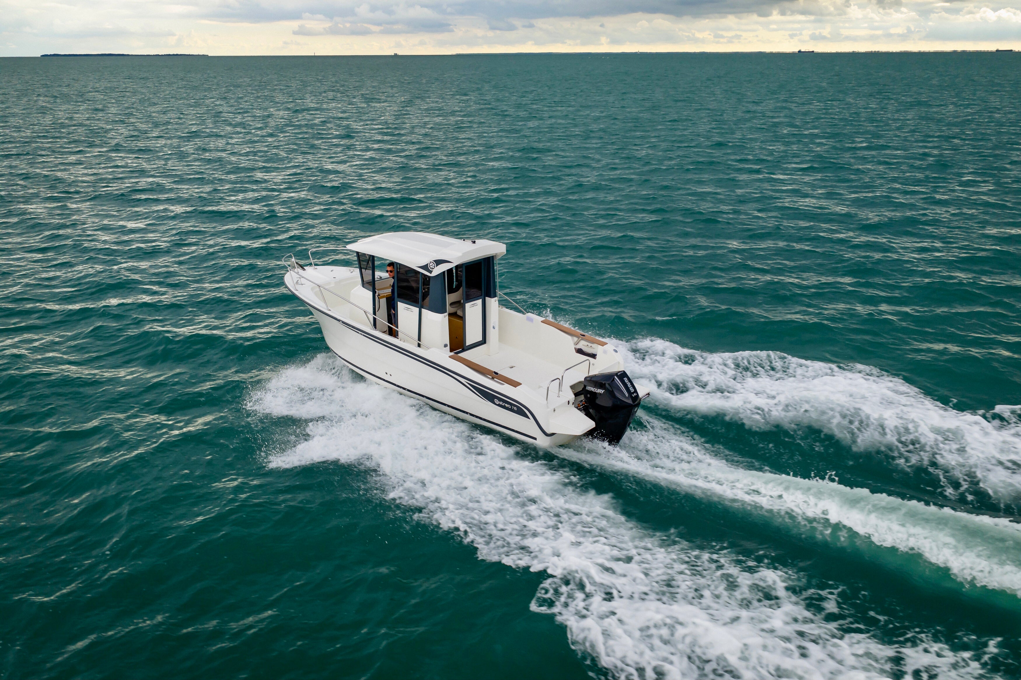 Ocqueteau OSTREA 710 Pilothouse